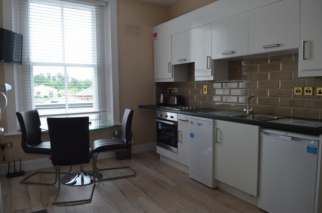 Blessings Studio Apartments Кутхилл Экстерьер фото